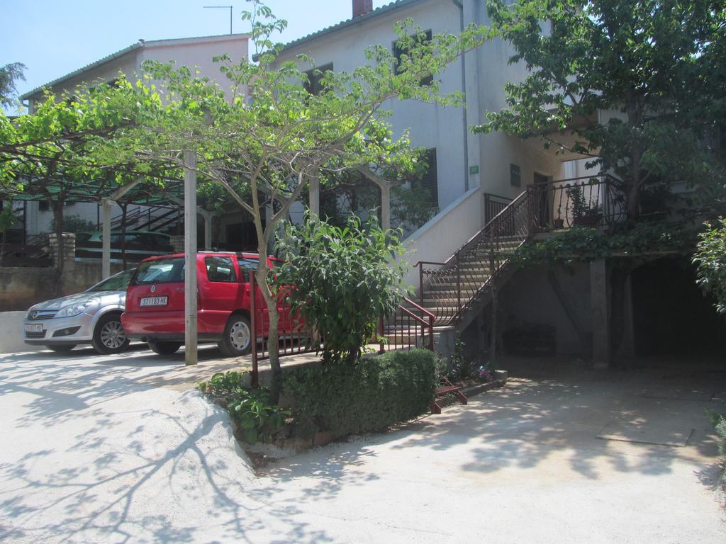 Apartment Artusi Pula Ruang foto