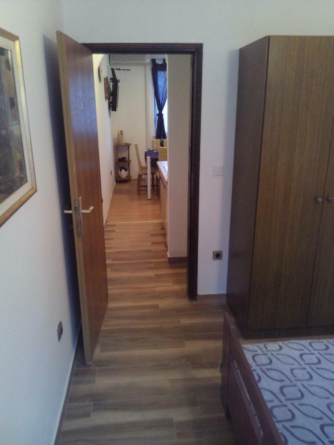 Apartment Artusi Pula Bagian luar foto